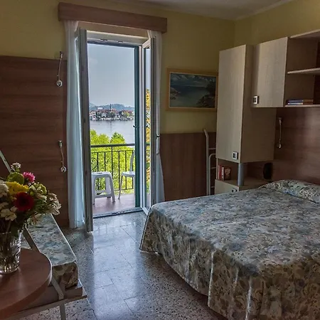 Ruscello Szálloda Baveno